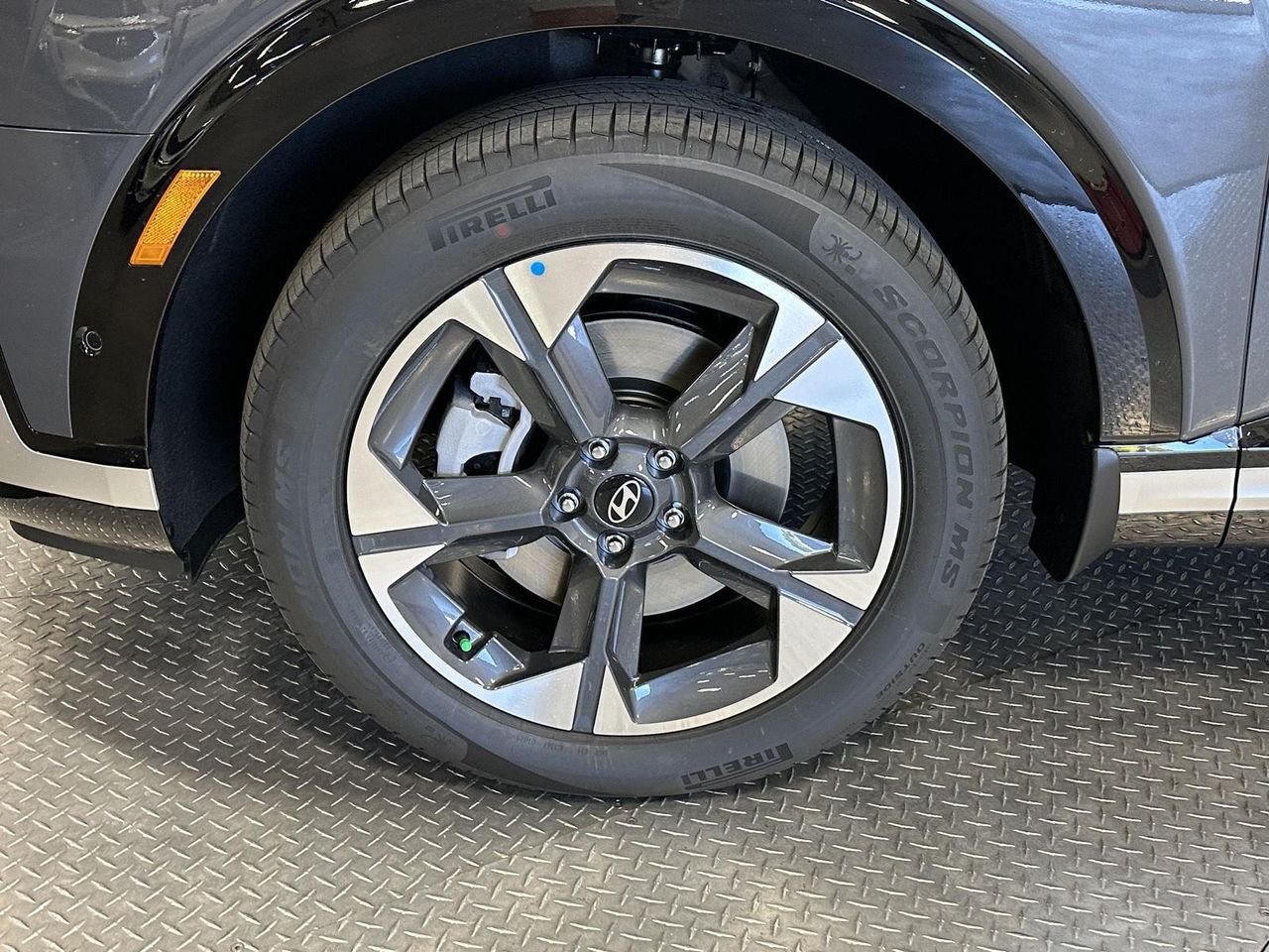 New 2027 Ecotronic Gray Pearl Hyundai Limited 8P image 51