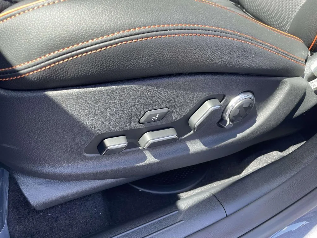 New 2026 Blue Genesis 2.5T Sport Prestige image 16