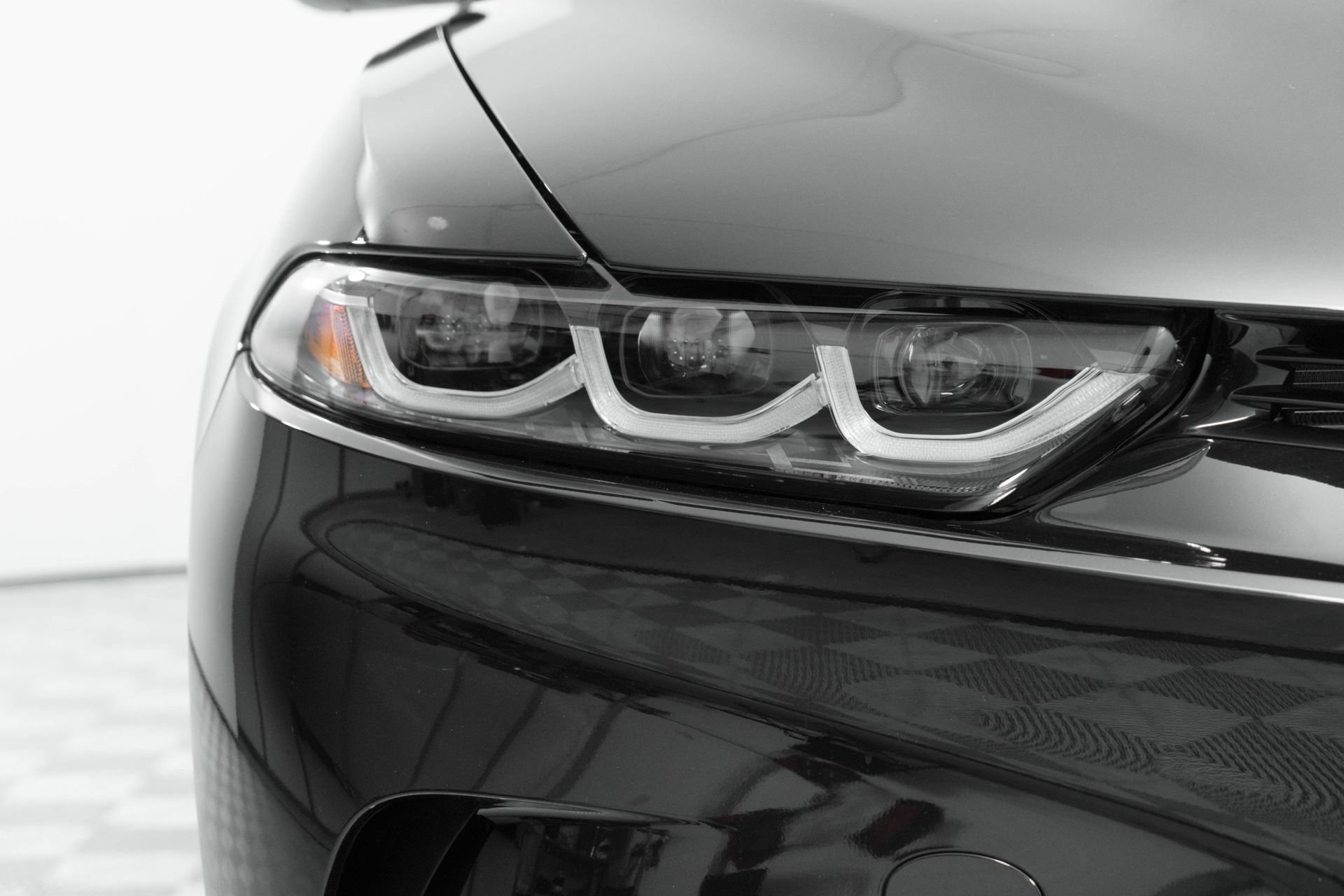 New 2025 Alfa Black Exterior Paint Alfa Romeo Base image 10