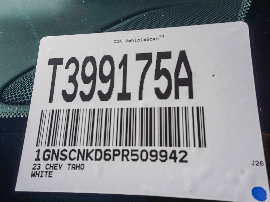 Used 2023 White Chevrolet LT image 26