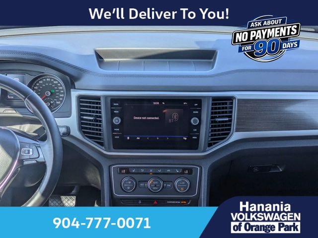 Used 2018 Black Volkswagen 2.0T SE w/Technology image 19