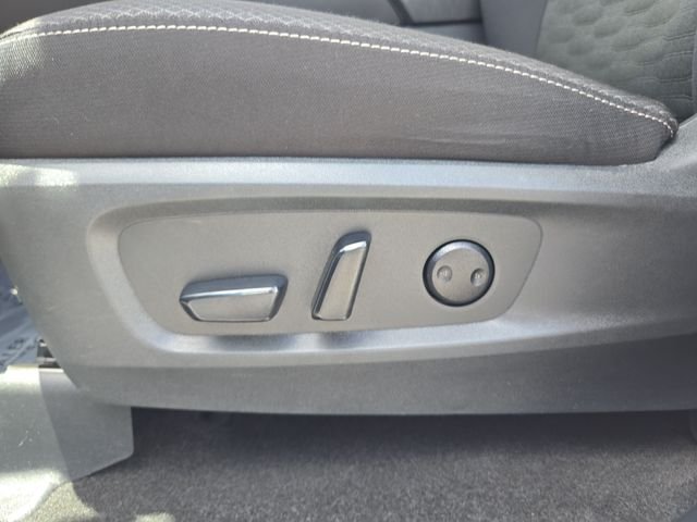 2025 Nissan Pathfinder SV - Photo 19