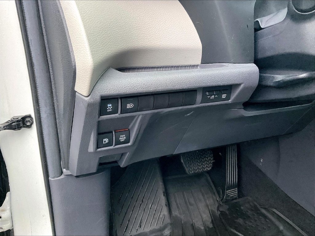 Used 2024 Ice Toyota LE image 26