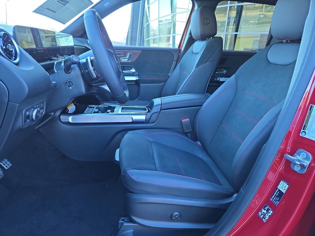 2026 Mercedes-Benz GLB GLB 250 - Photo 10