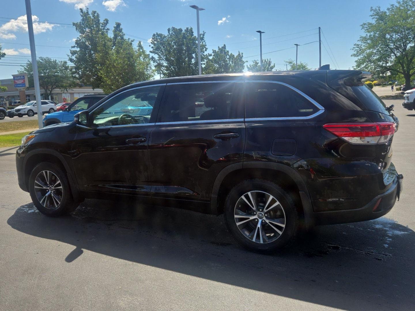 Used 2018 Midnight Black Metallic Toyota LE Plus image 4