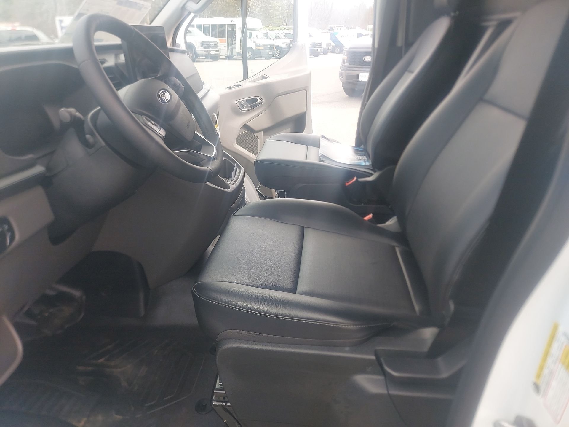 New 2026 Oxford White Ford Cargo Van image 6