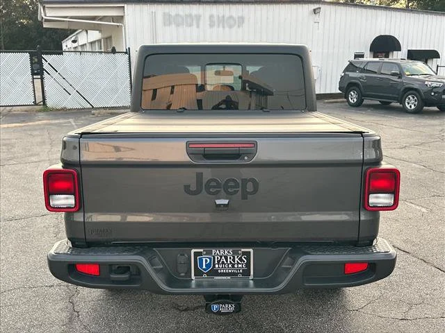 Used 2023 Gray Jeep Sport S image 10