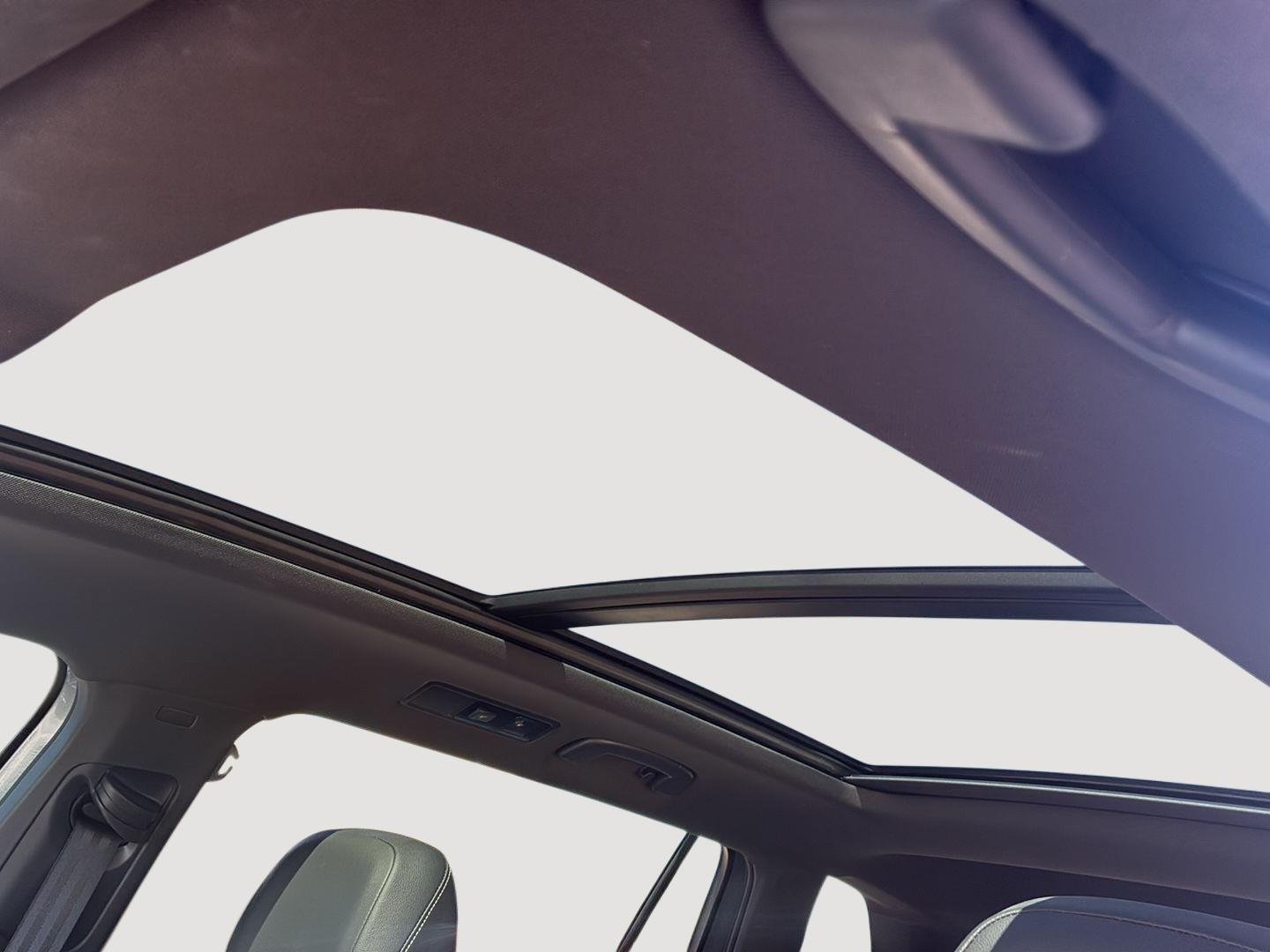 Used 2024 Platinum Gray Metallic Volkswagen SE R-Line Black image 4
