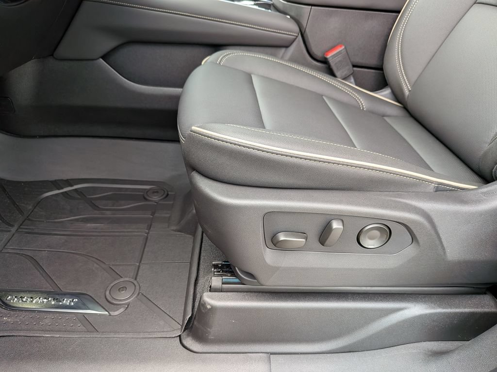 New 2026 Sterling Gray Metallic Chevrolet Premier image 14