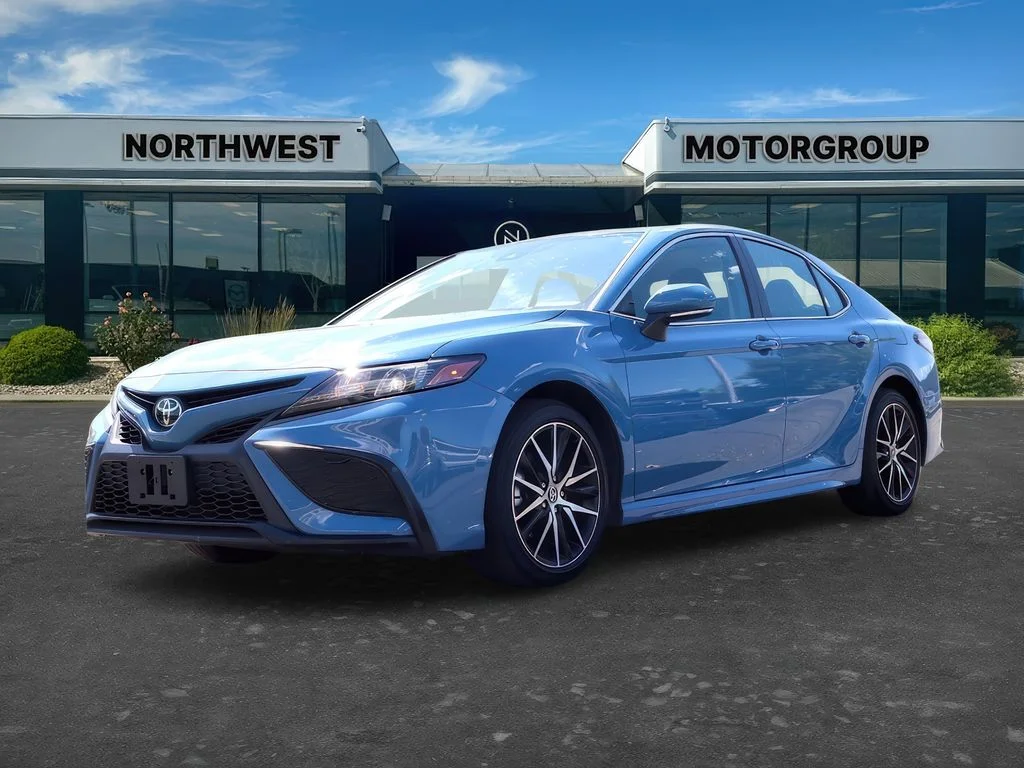 2024 Toyota Camry SE - Photo 30