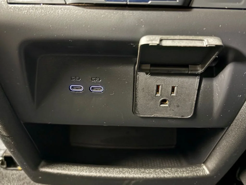 Used 2024 Gray Chevrolet Z71 image 39