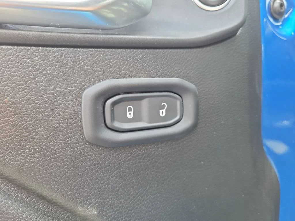 Used 2024 Blue Jeep Willys image 22
