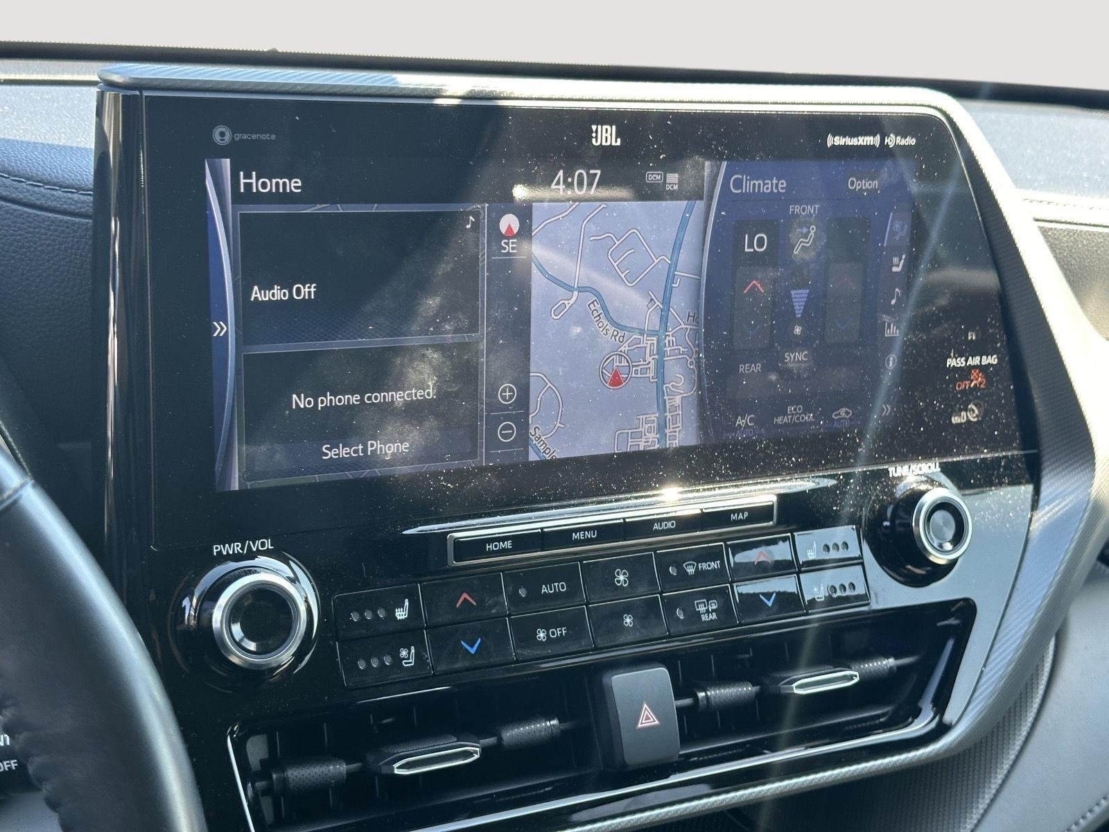 Used 2022 Wind Chill Pearl Toyota Platinum image 11