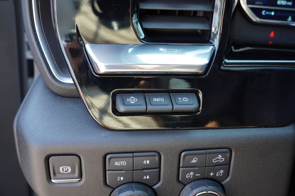 Used 2025 White Chevrolet LTZ image 28