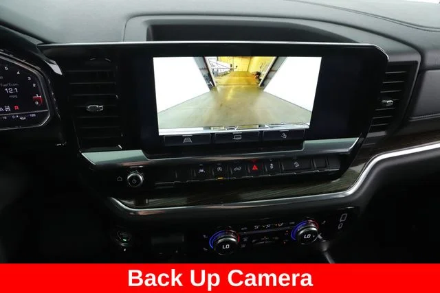 Used 2025 White GMC Elevation image 24