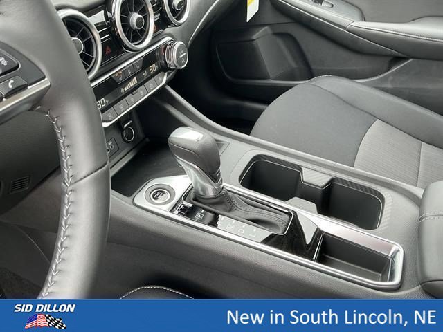 2025 Nissan Sentra SV - Photo 8