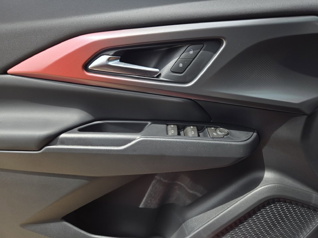 2026 Chevrolet Equinox EV RS - Photo 12