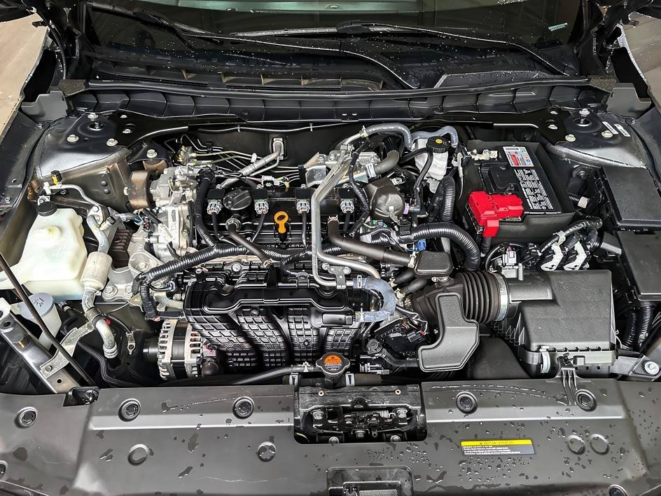 Used 2025 Gun Metallic Nissan SV image 28