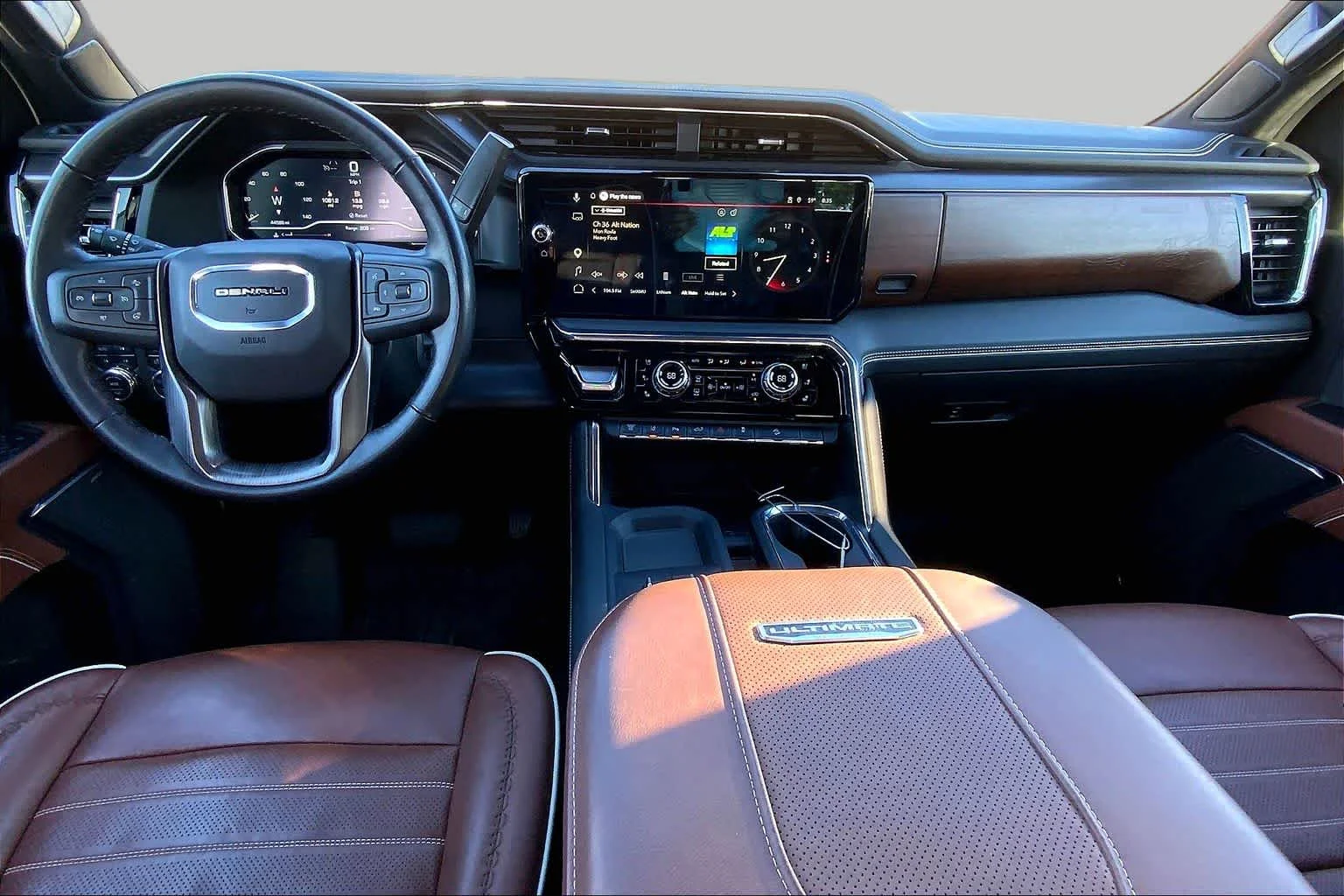 Used 2025 Sterling Metallic GMC Denali Ultimate image 15