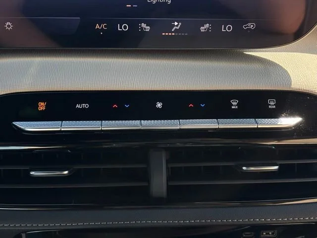 New 2026 Summit White Buick Preferred image 28