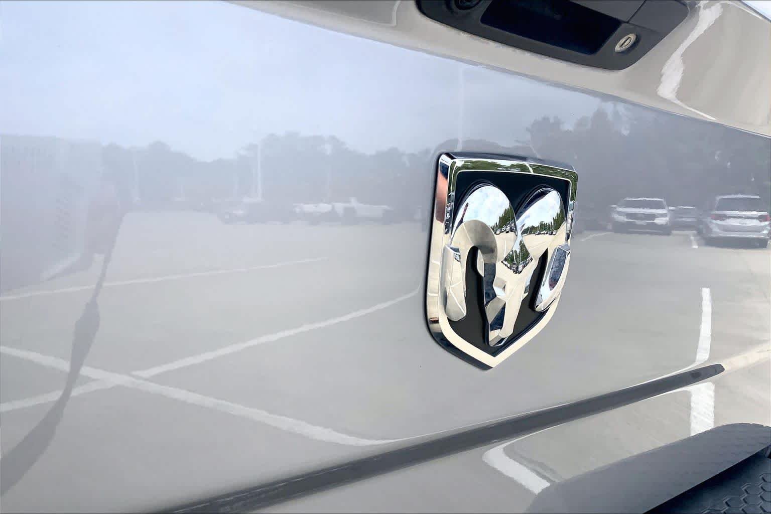 Used 2022 Billet Silver Metallic Clearcoat Ram Tradesman image 27
