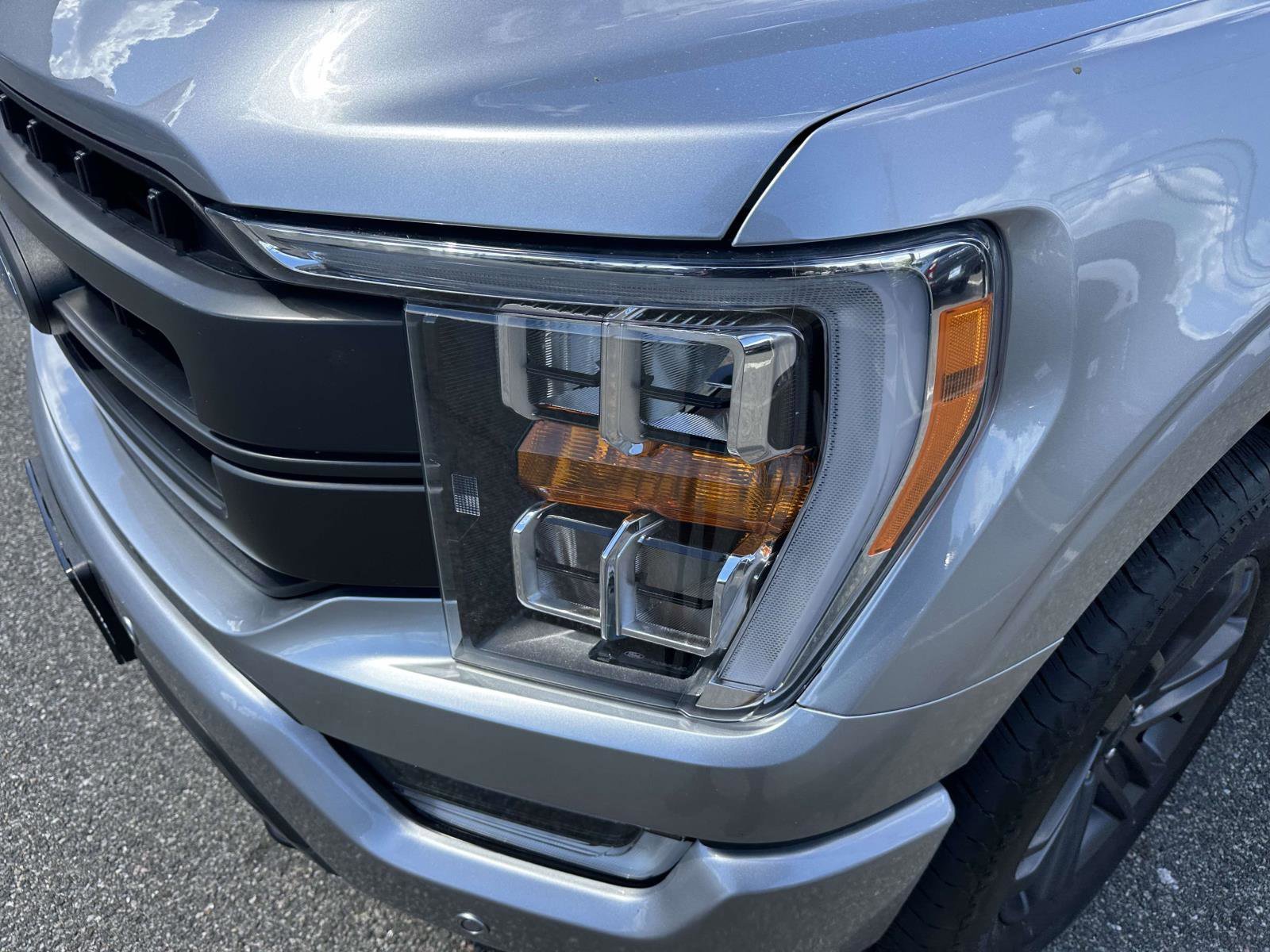 Certified Used 2023 Silver Metallic Ford LARIAT image 9