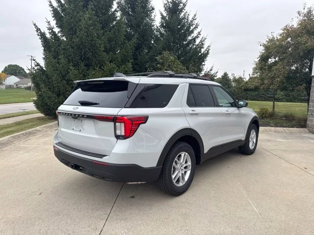 New 2027 White Ford Active image 4