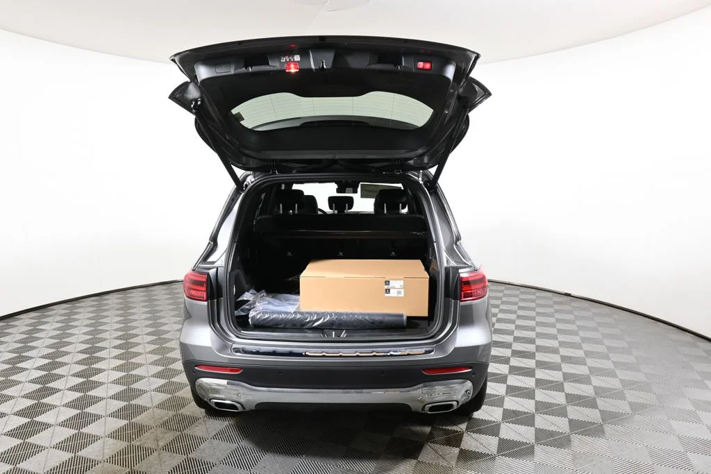 Used 2026 Gray Mercedes-Benz GLB 250 image 35