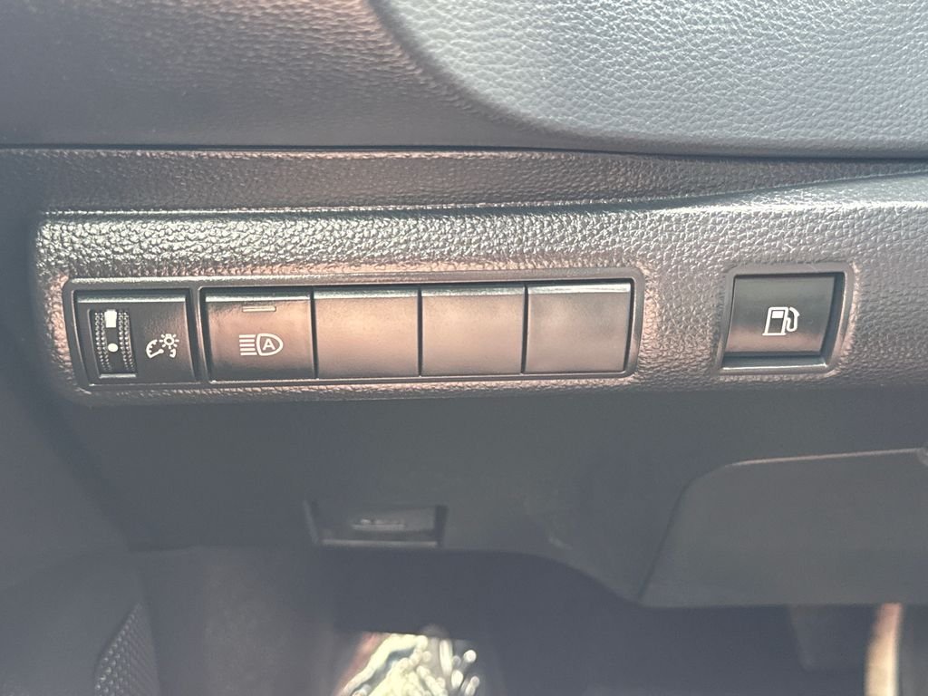 Certified Used 2026  Toyota LE image 32
