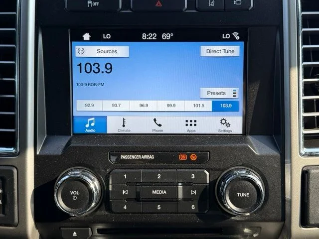 Used 2017 Magnetic Metallic Ford Lariat image 27