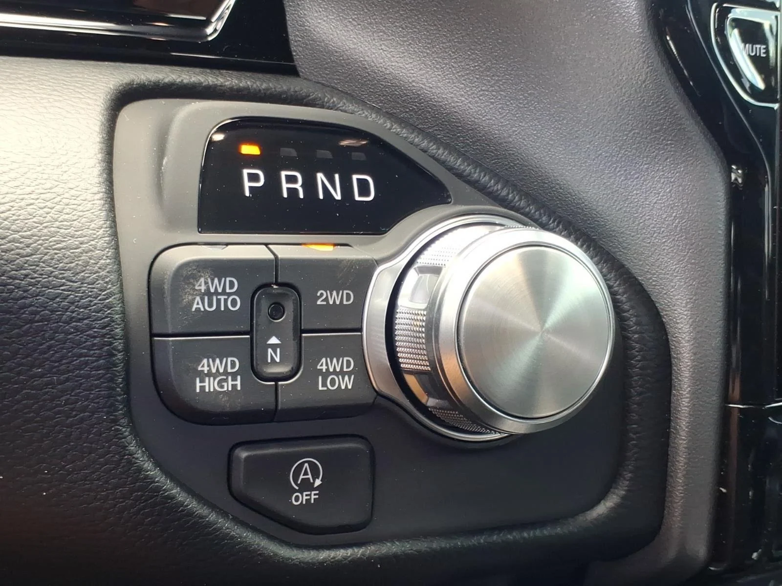 New 2026 Serrano-Green Metallic Exterior Paint RAM Laramie image 7
