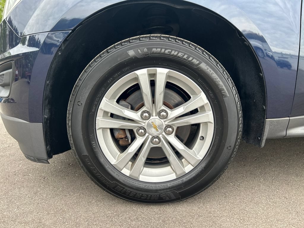 2017 Chevrolet Equinox LS - Photo 11