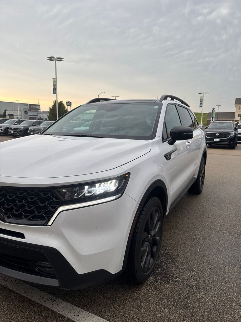 Used 2023 White Kia X-Line EX image 2