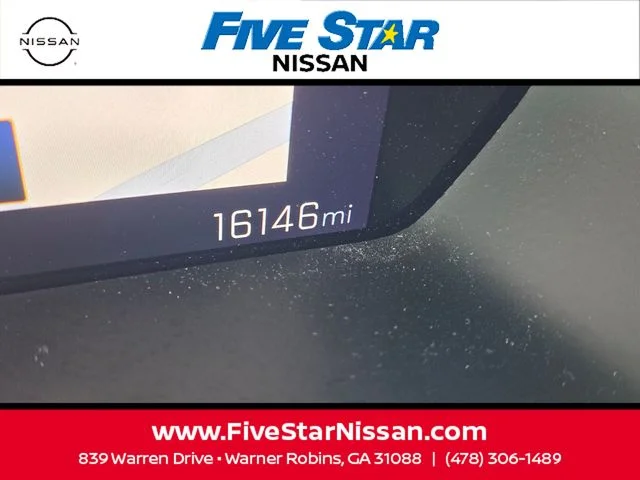 Used 2024 Red Chevrolet LT image 27