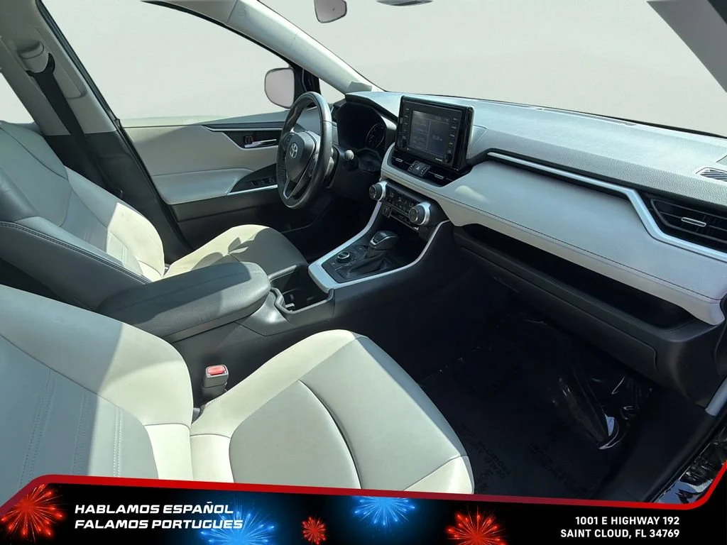 Used 2022 Black Toyota XLE Premium image 29