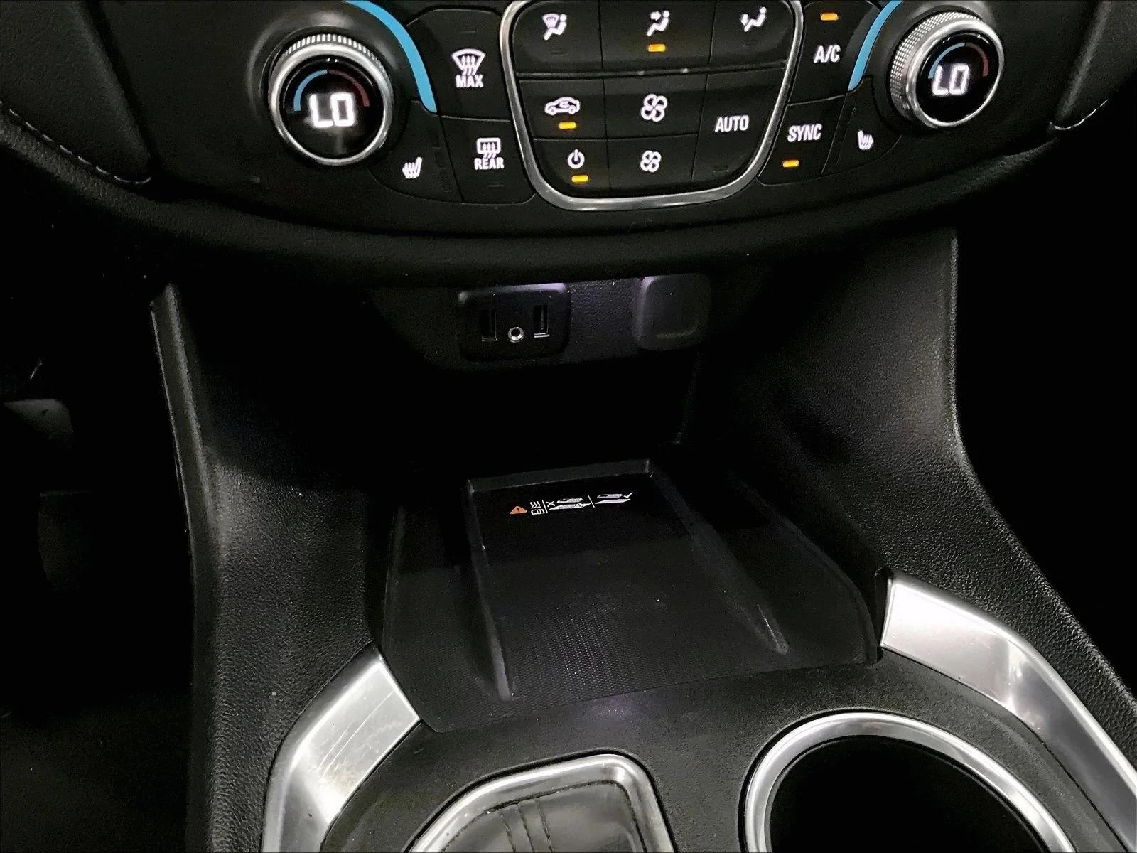 Used 2023 Summit White Chevrolet LT Leather image 26