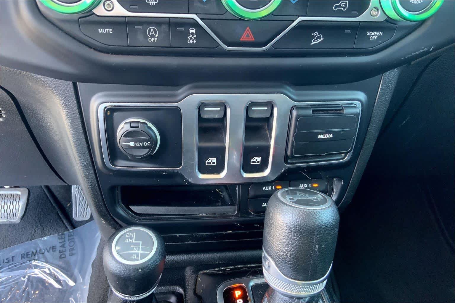 Used 2019 Sting-Gray Clearcoat Jeep Sport S image 24