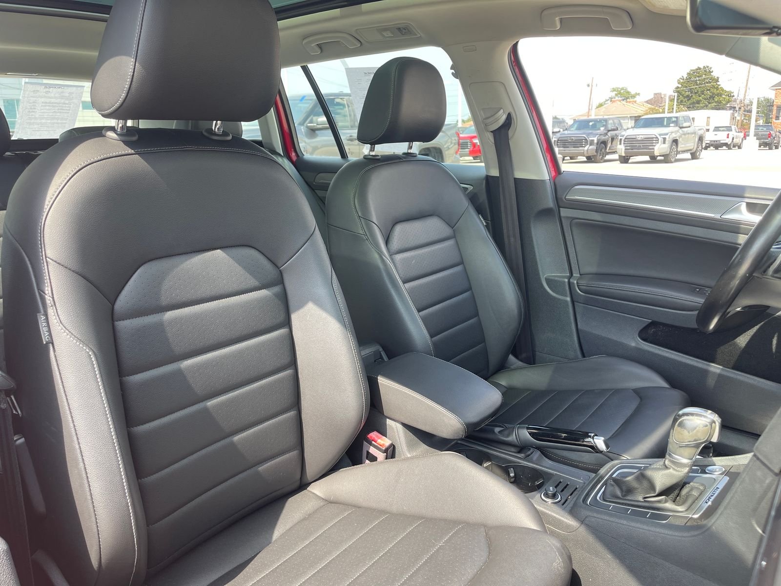 Used 2017 Red Volkswagen TSI SEL image 15