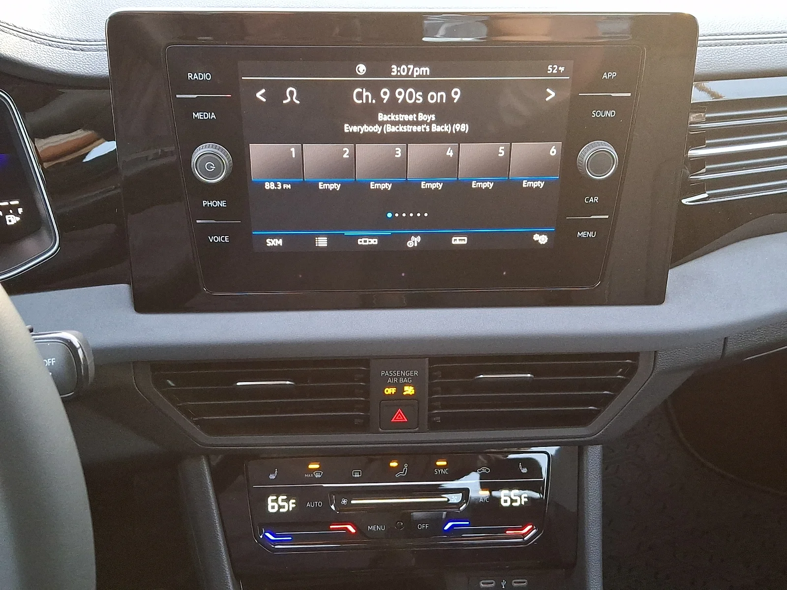 2026 Volkswagen Jetta SE - Photo 9