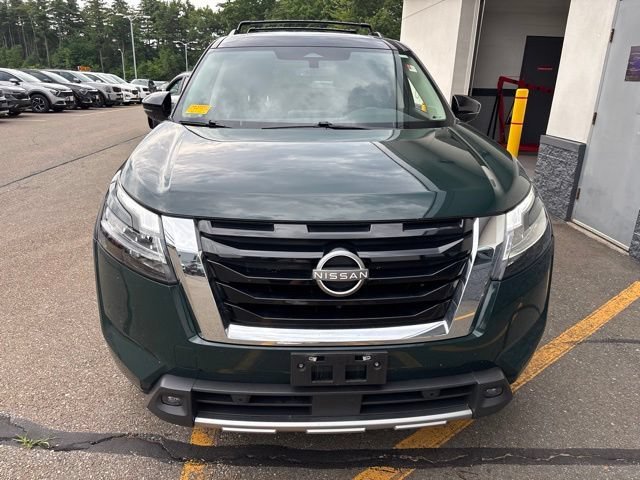 Certified Used 2023 Obsidian Green Pearl/Super Black Nissan SL image 2