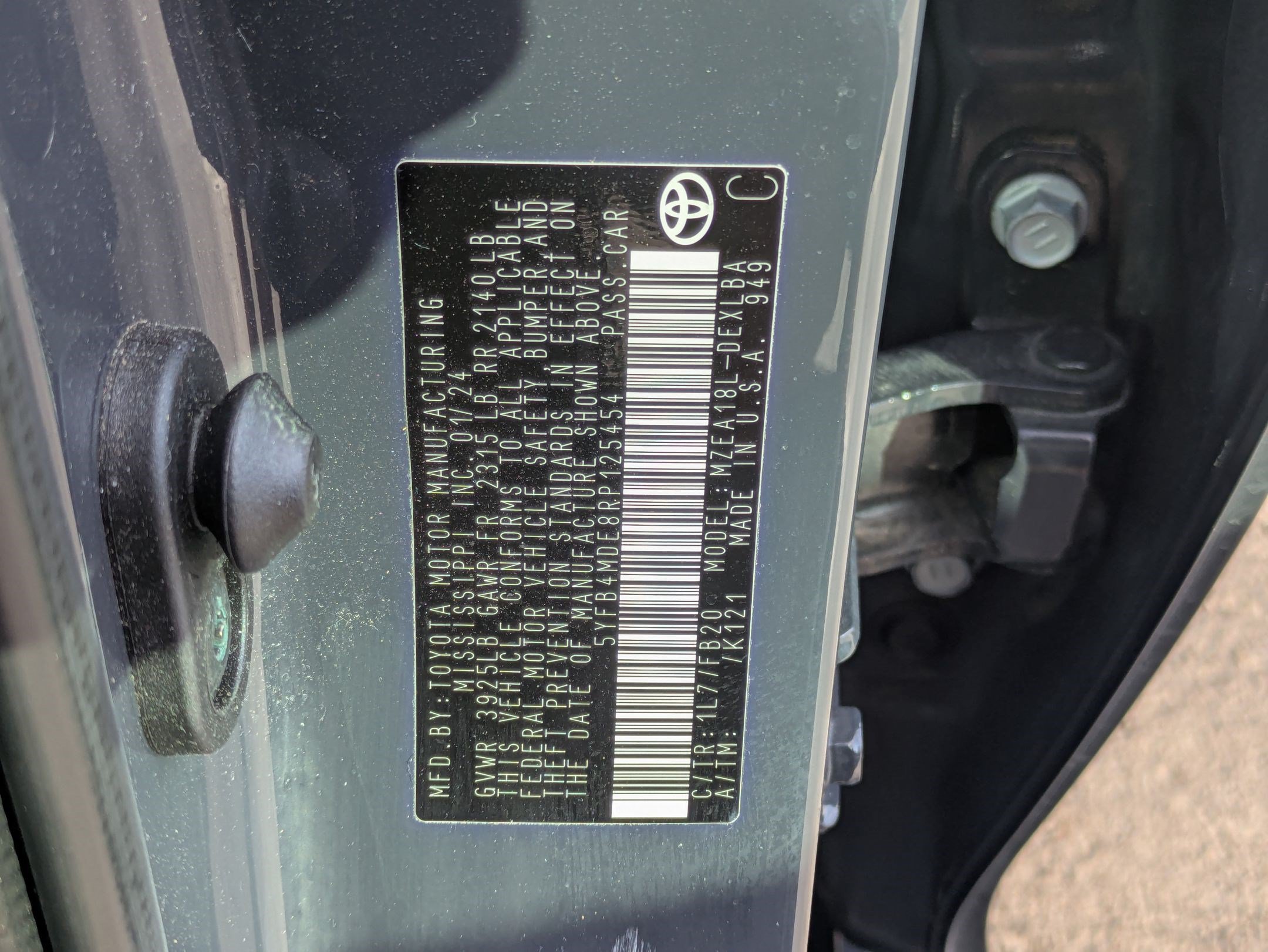 Used 2024 UNDERGROUND Toyota LE image 32