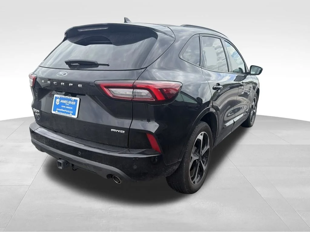 Used 2023 Black Metallic Ford ST-Line Select image 25