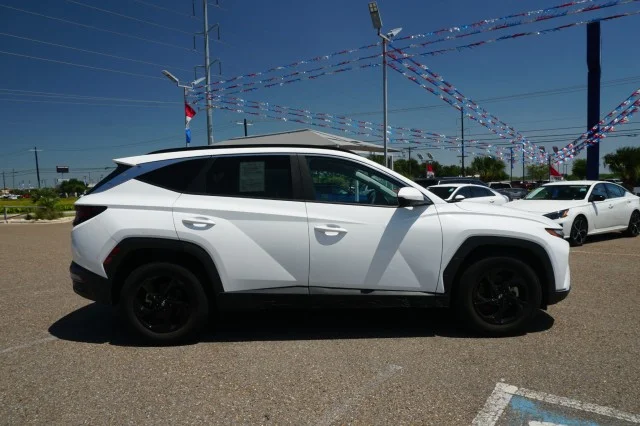 Used 2024 White Pearl Hyundai SEL image 4