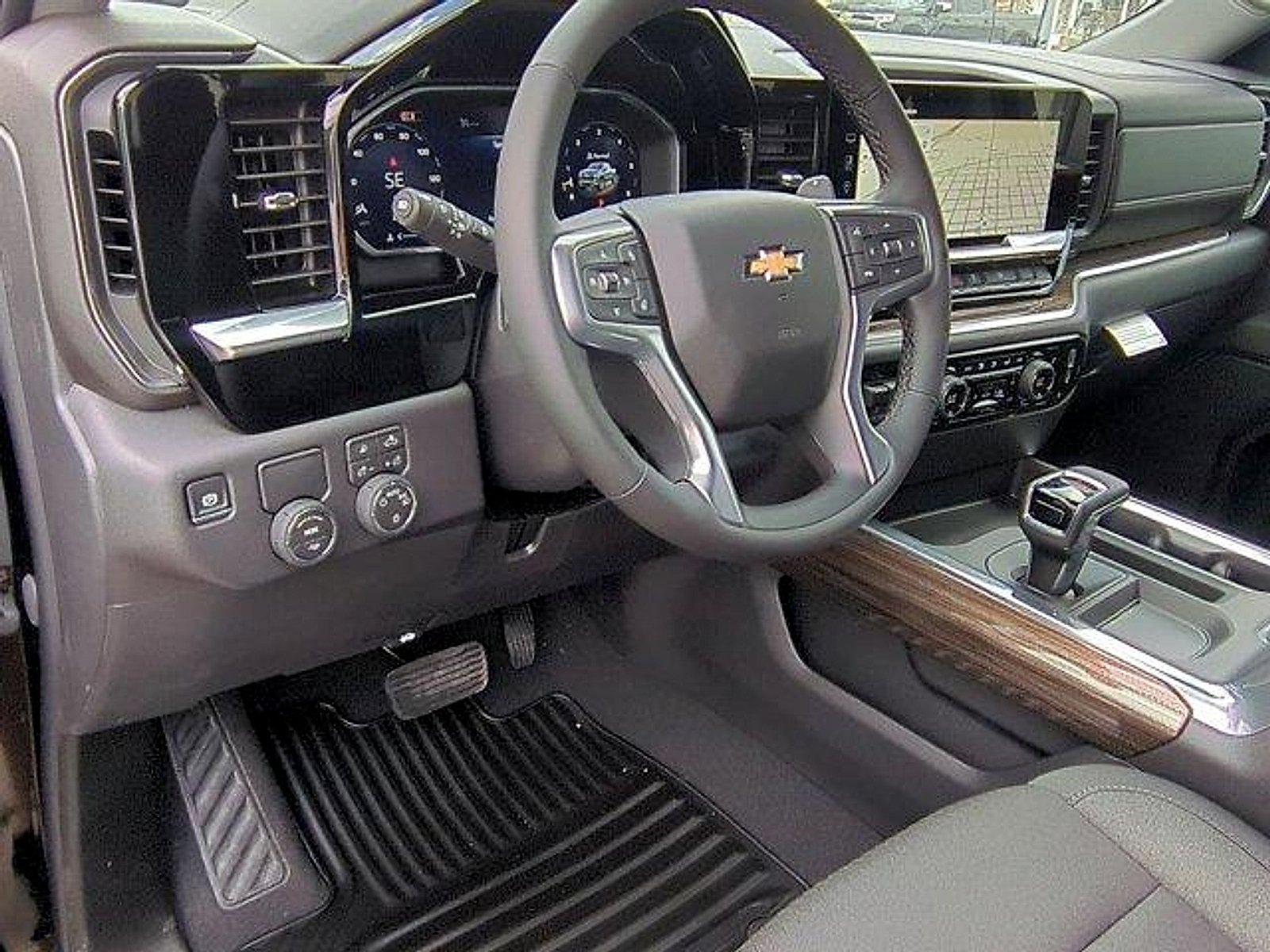 2026 Chevrolet Silverado 1500 LT - Photo 10
