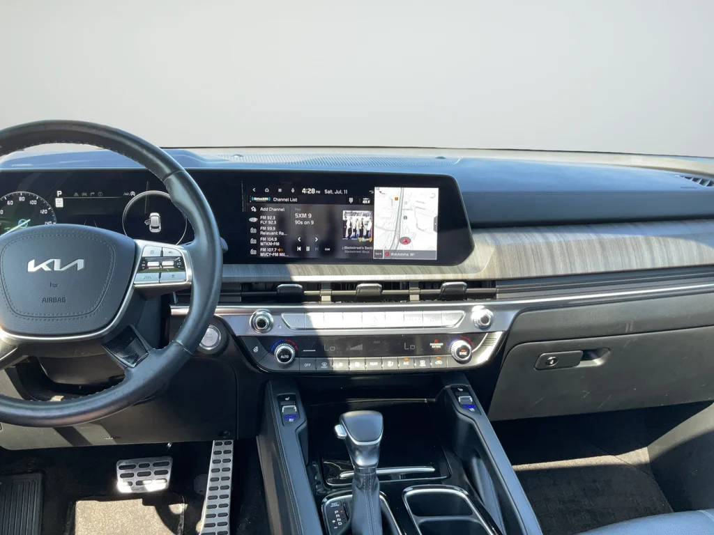 Certified Used 2024 Gray Kia SX image 18