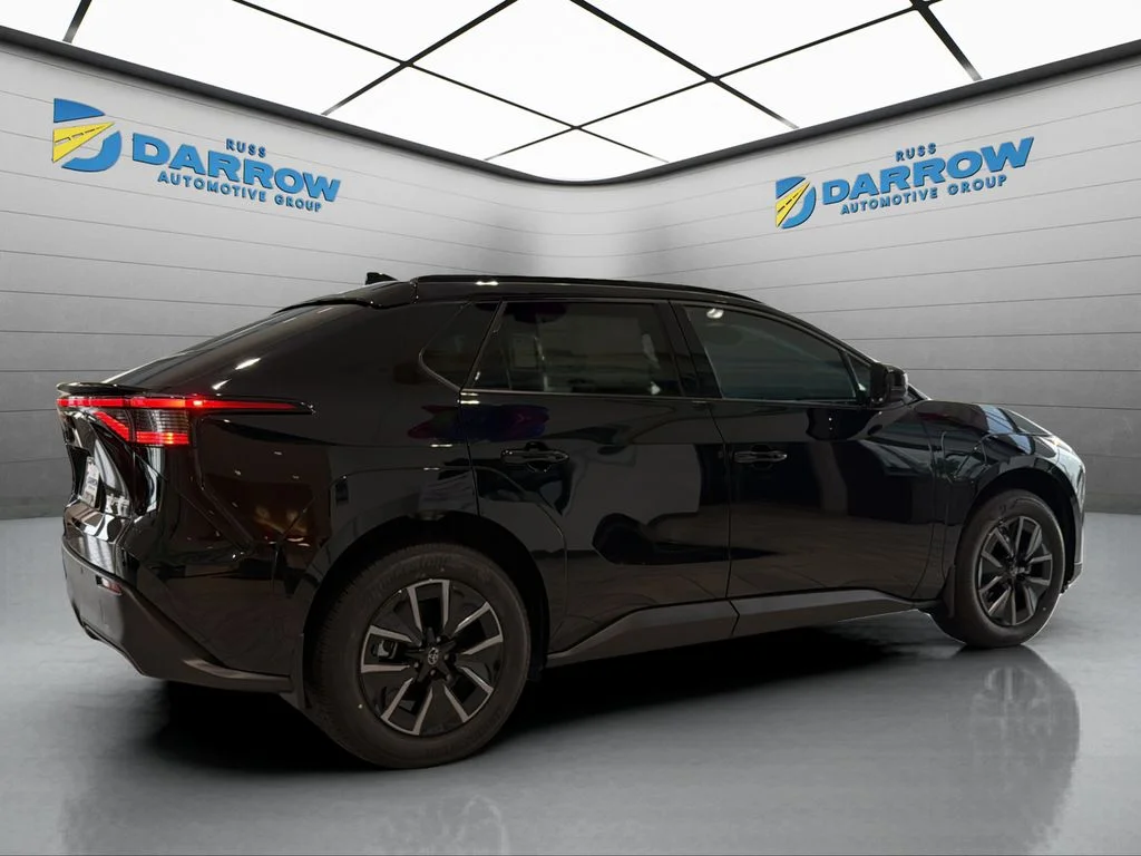 New 2026 Midnight Black Metallic Toyota  XLE image 5