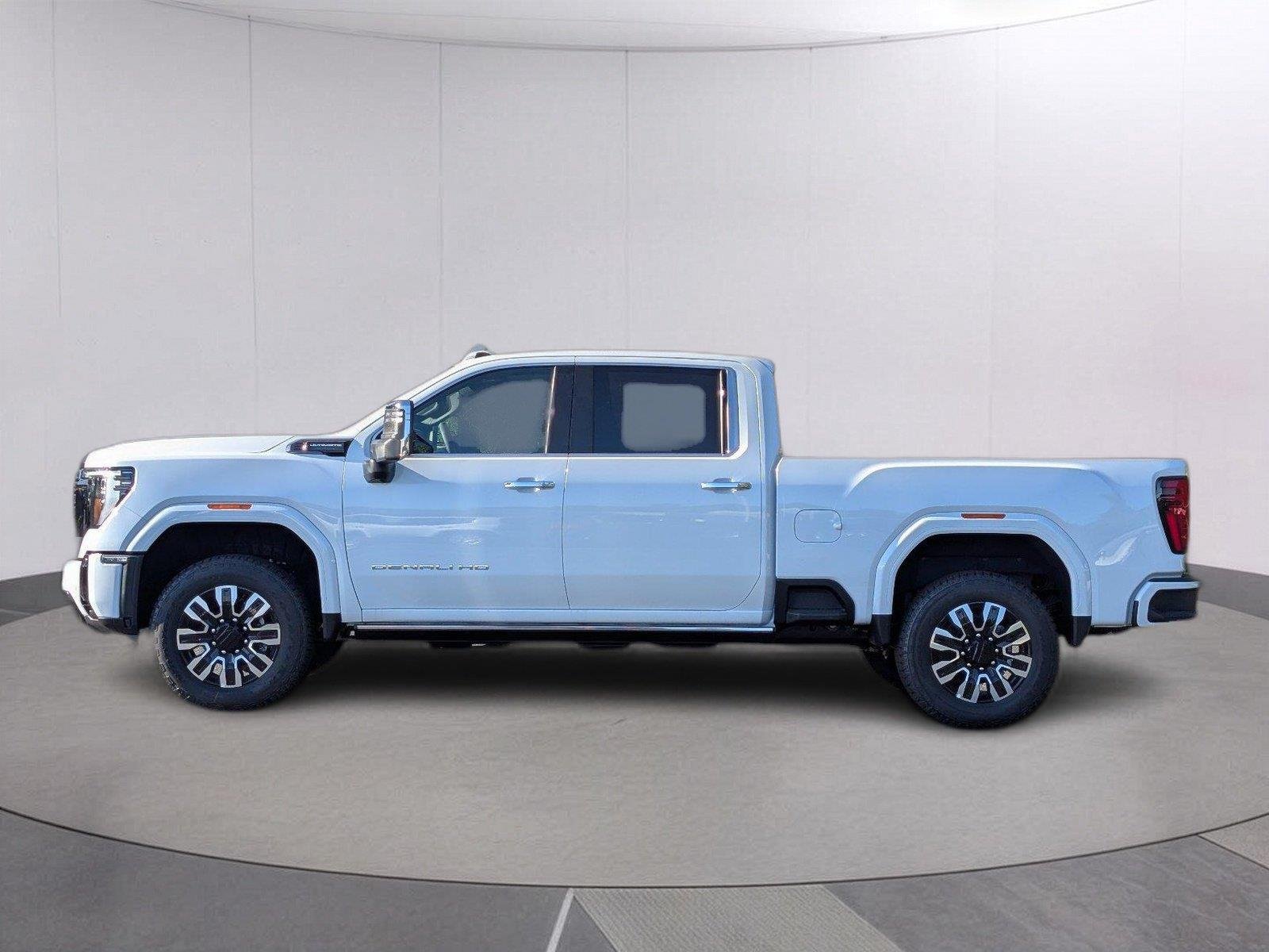 New 2026 Glacier White Tricoat GMC Denali Ultimate image 2