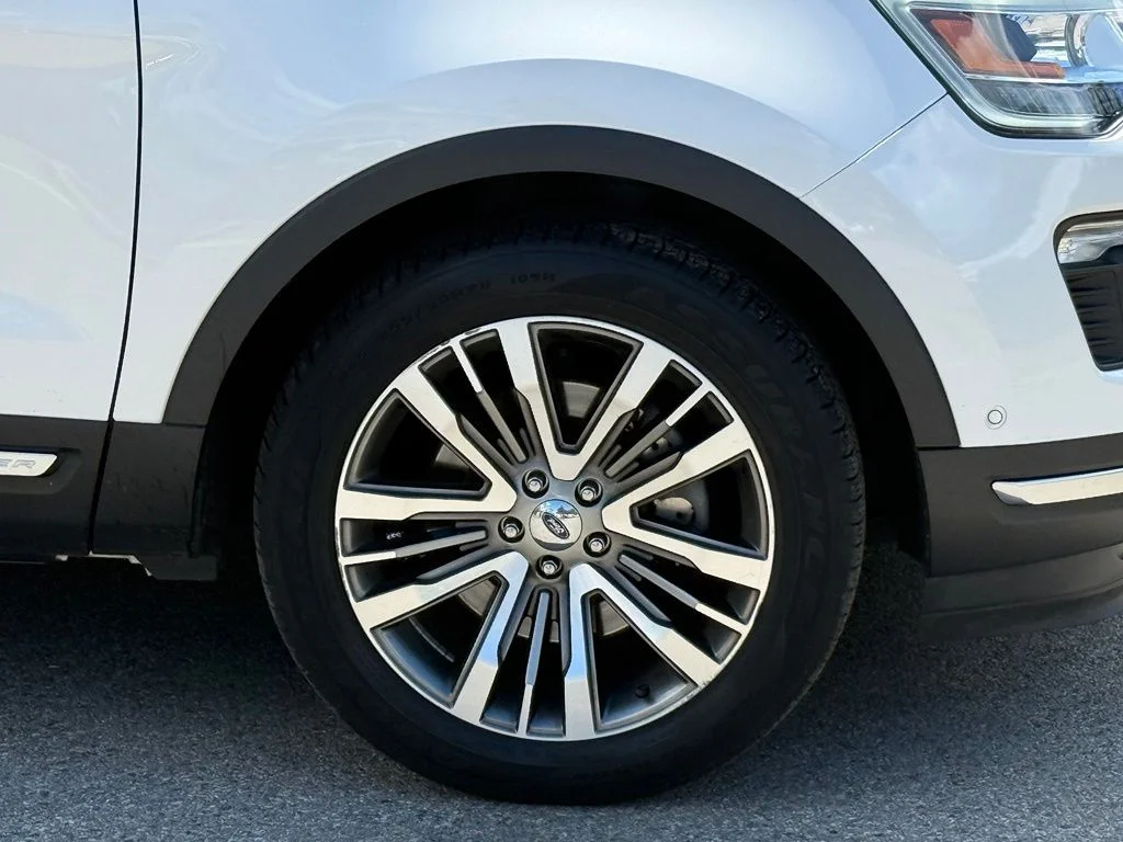 Used 2019 White Ford Platinum image 12