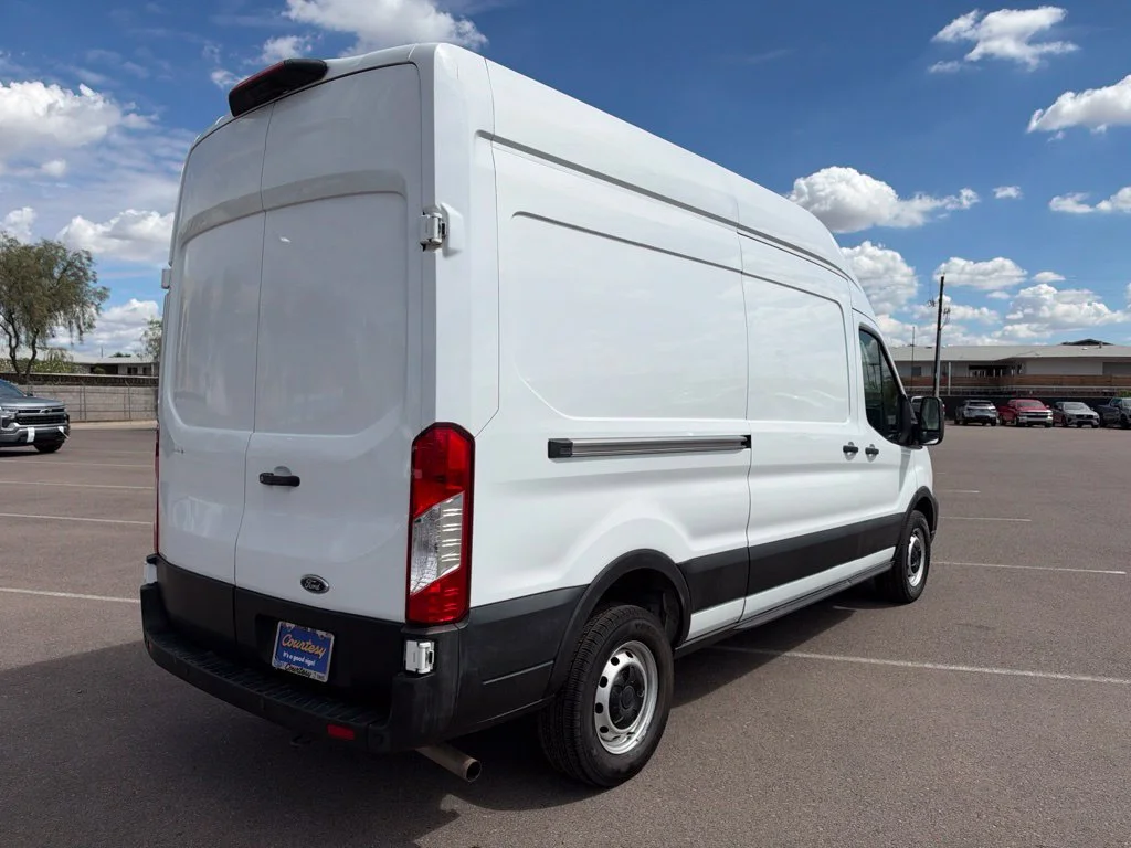 Used 2023 White Ford Base image 8