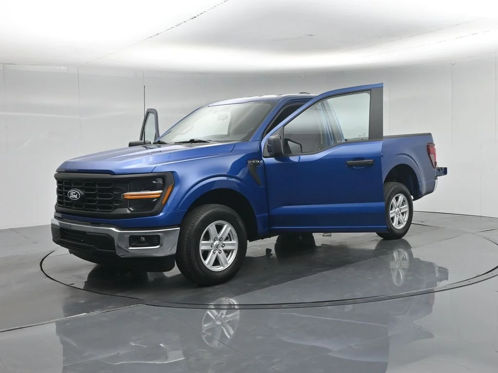 New 2026 Oxford White Ford XLT image 25